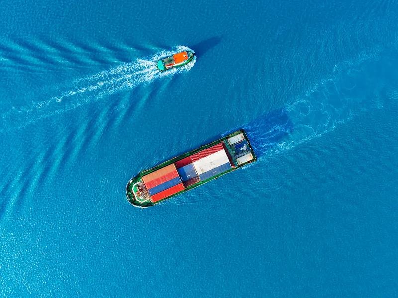 Container freight at sea