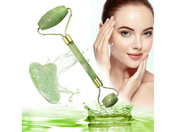 Jade Roller And Gua Sha Set